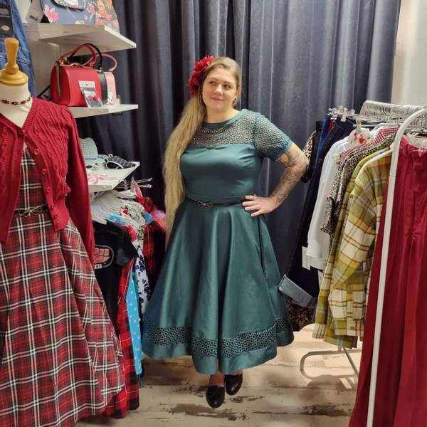 Dolly & Dotty - Tessa Lace Embroidered Swingkjole - Mørk Grønn